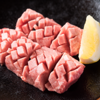 売り切れ御免！希少な厚切りタンです♪厚切上塩タン　2,090円(税込)