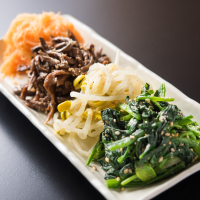 いろり屋自家製のナムル盛り　660円(税込み)